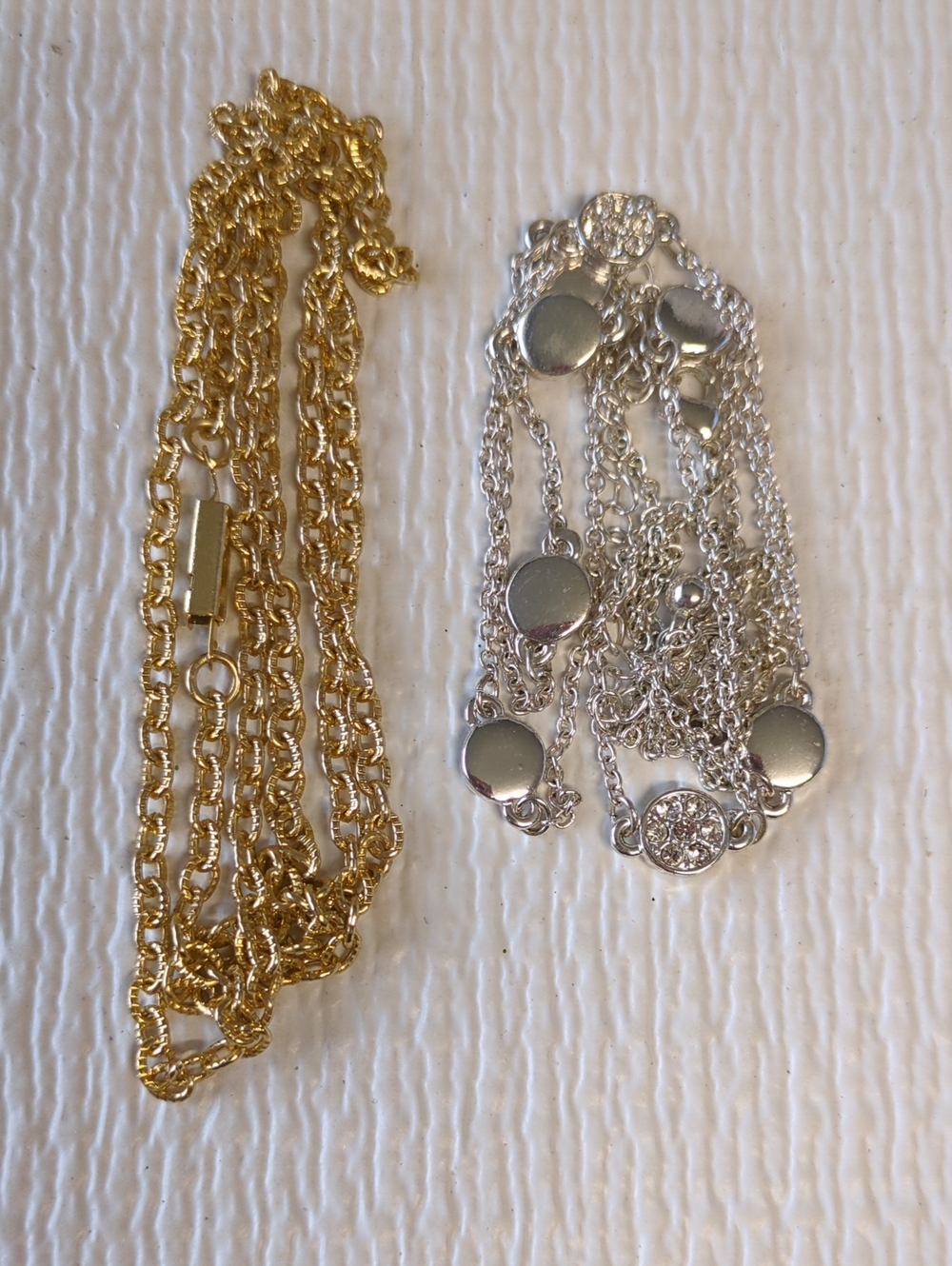 ☀️ Q39 Goldtone Hong Kong 24" Chain and Silvertone 29" Chain